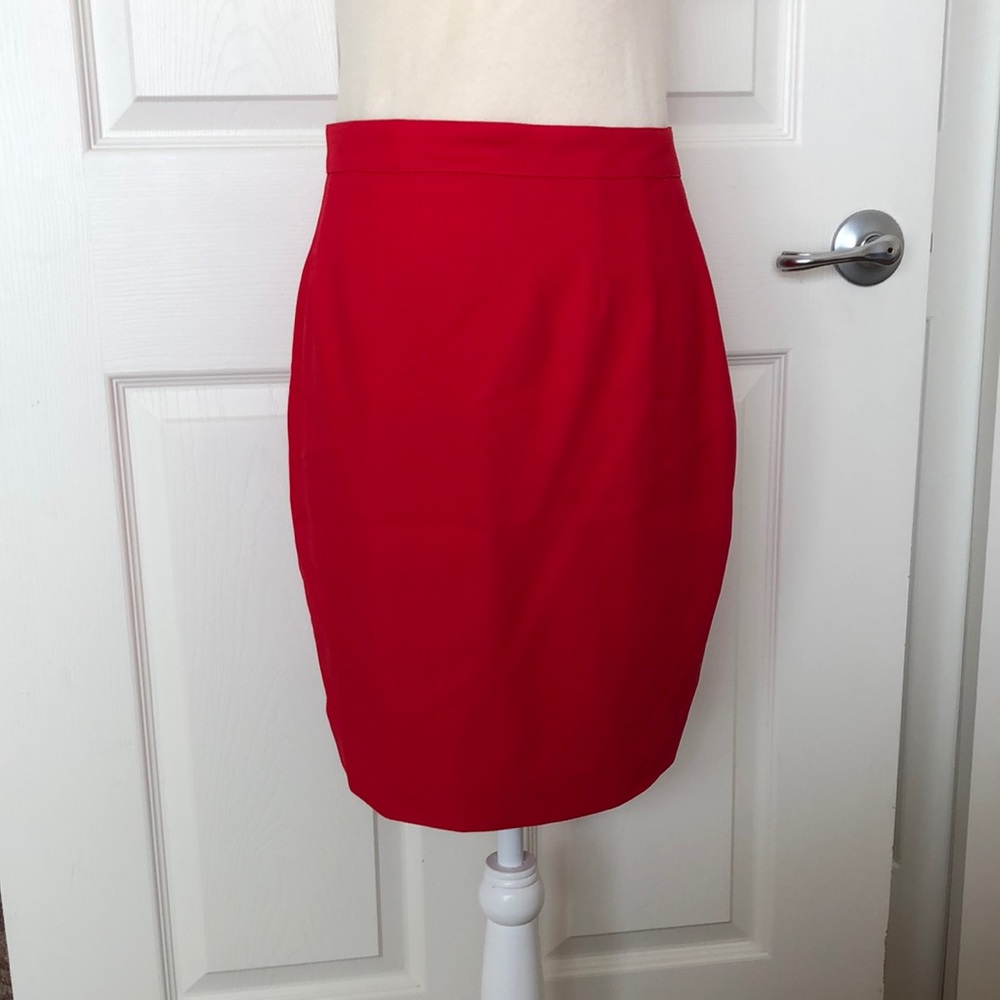 Ho’s classic skirt